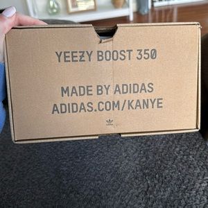 AUTHENTIC Citrin Yeezy Boost 350 V2.